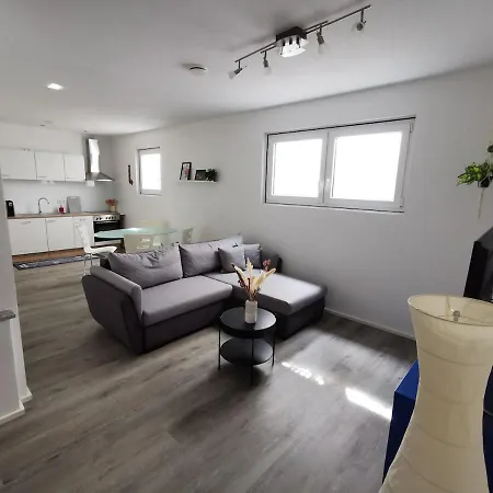 شقة Gemuetliche Und Helle Souterrainwohnung, 50 Qm *